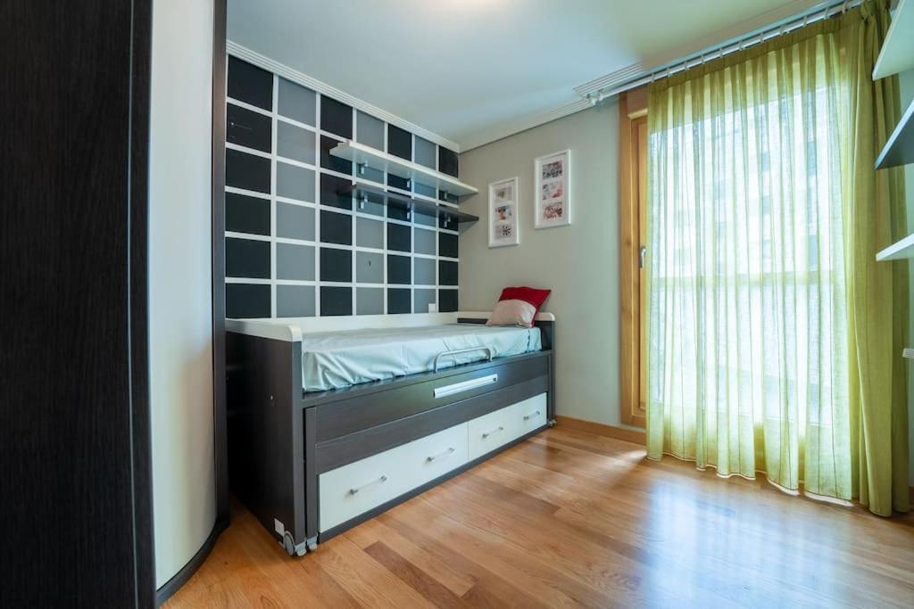 Apartamento En El Corazon De La Ciudad Con Parking Santander Dış mekan fotoğraf