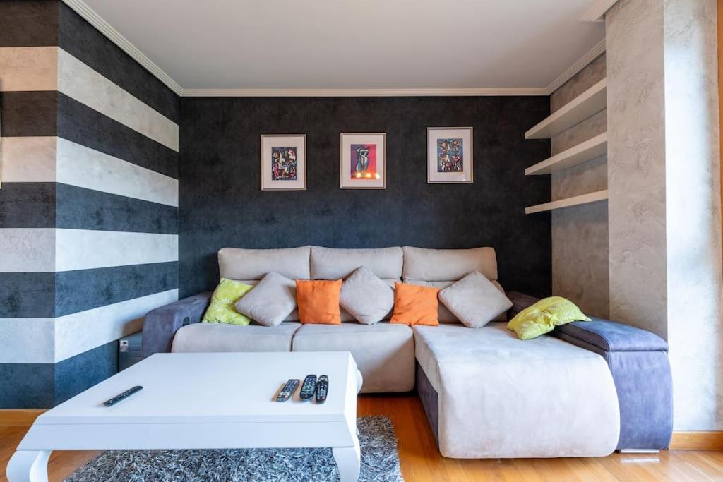 Apartamento En El Corazon De La Ciudad Con Parking Santander Dış mekan fotoğraf